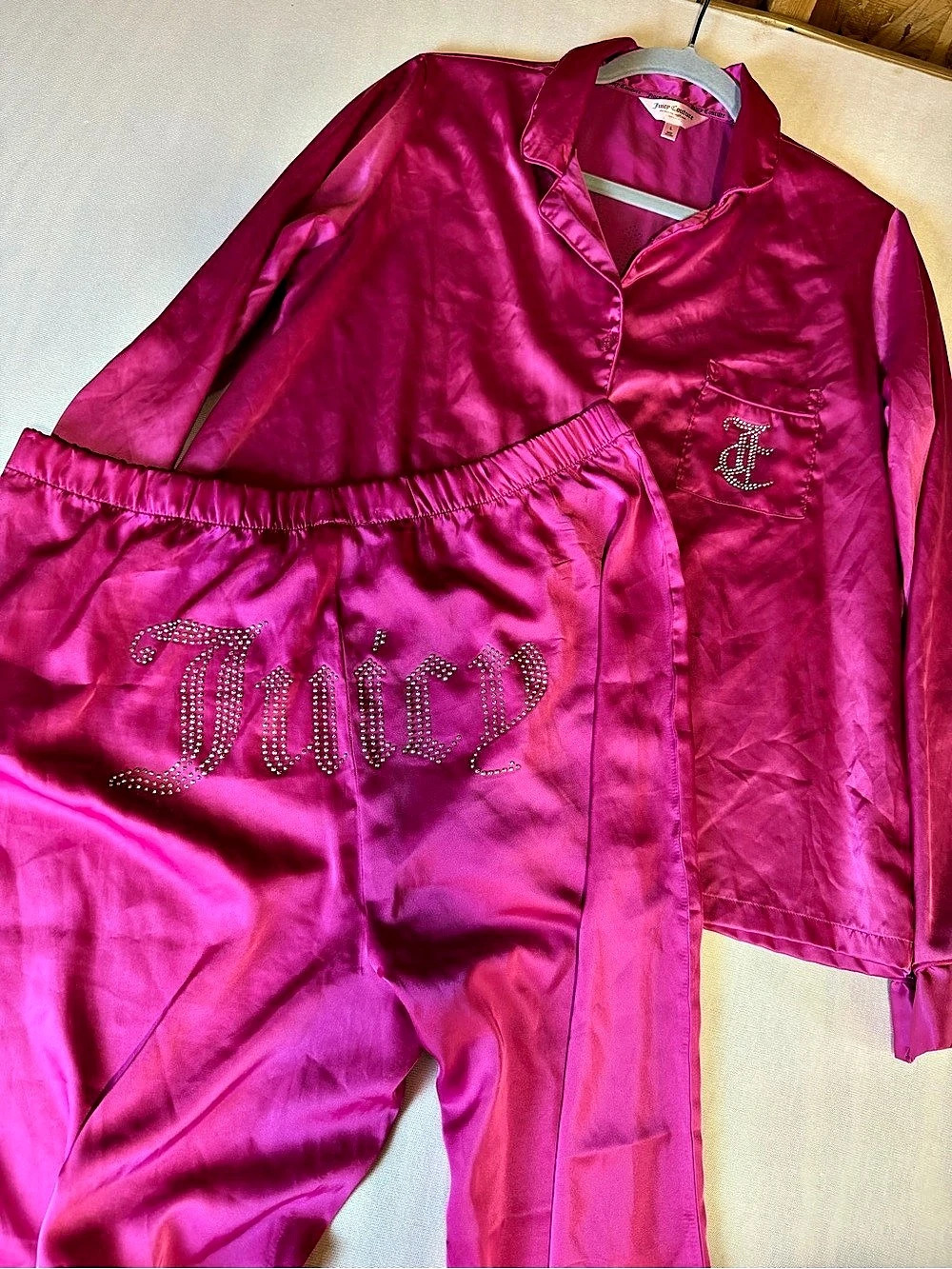 Juicy Couture Satin Long-Sleeve & Pant  Pajama Set Satin Size: Large